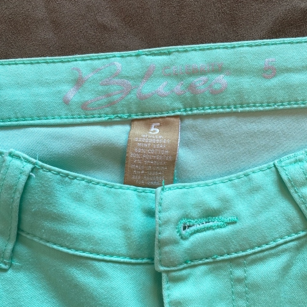 Celebrity Blues Women’s Jeans